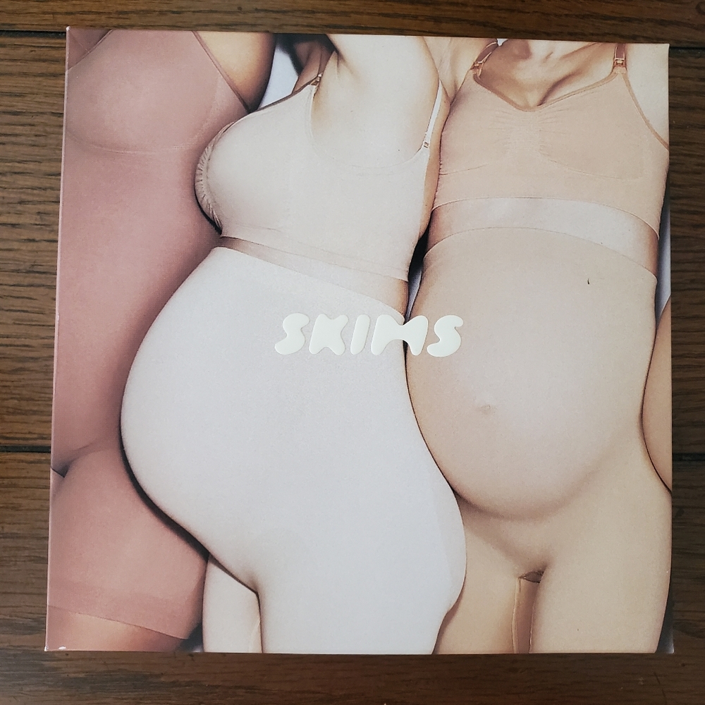 SKIMS Maternity Short in Sienna L/XL